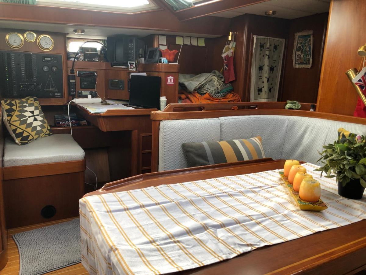 From September Lyra On The Go To Suriname Till 1 April 2026 Joint Captain Casey Medemblik Luaran gambar