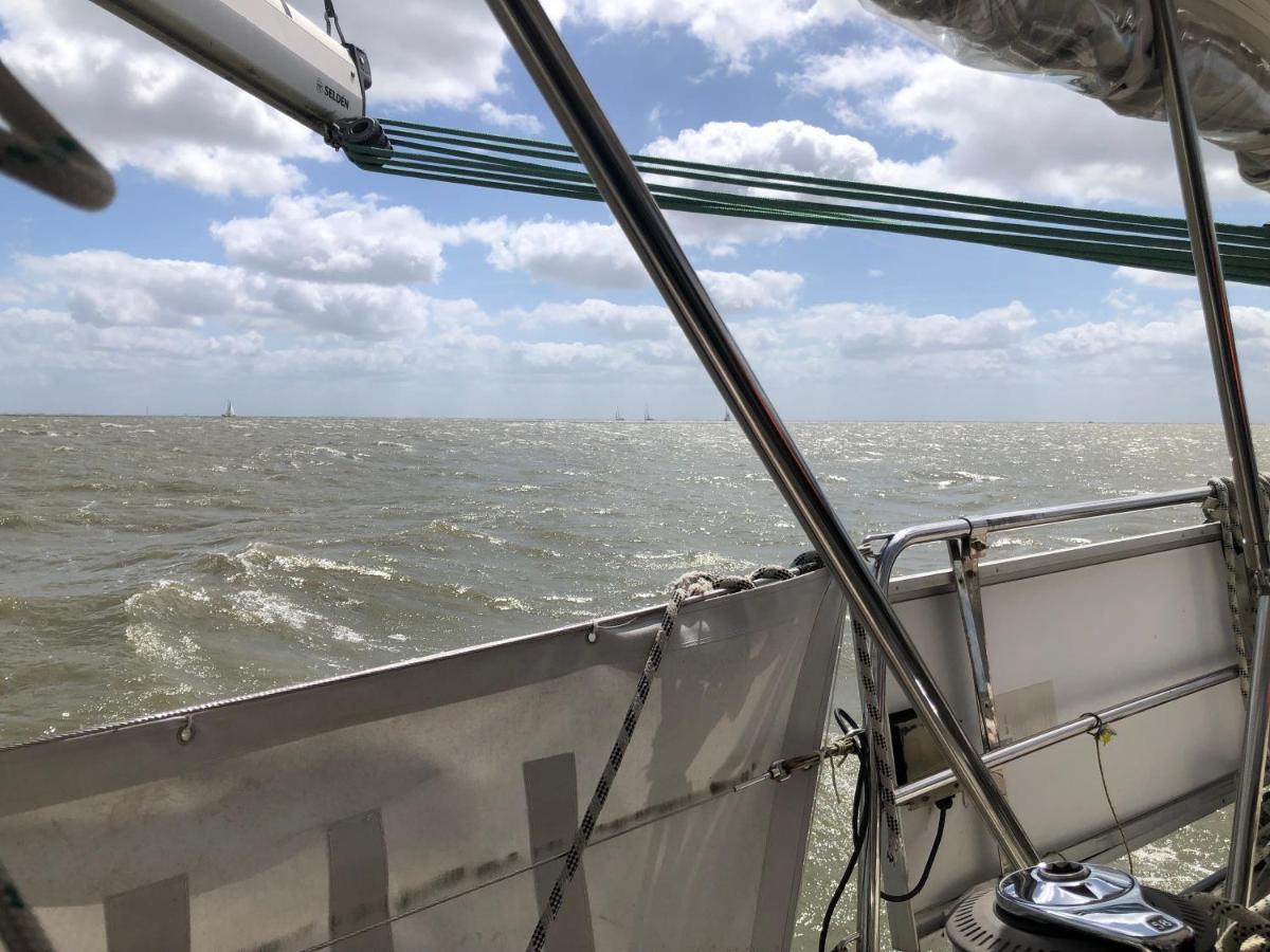 From September Lyra On The Go To Suriname Till 1 April 2026 Joint Captain Casey Medemblik Luaran gambar