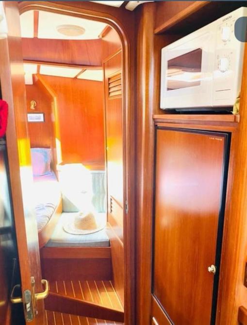 From September Lyra On The Go To Suriname Till 1 April 2026 Joint Captain Casey Medemblik Luaran gambar